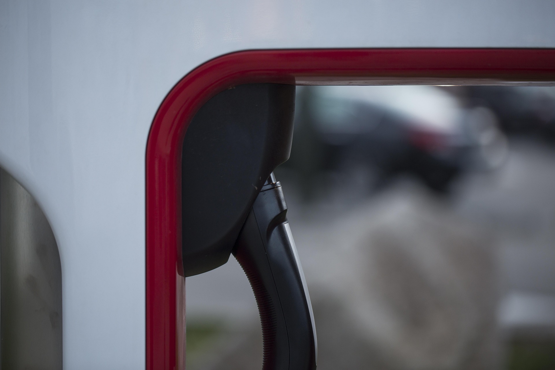 The Political Economy of the Energy-E-Mobility Nexus in Vietnam